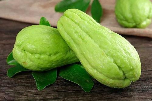 梦见吃生青皮瓜,揭秘吃生青皮瓜的神秘寓意